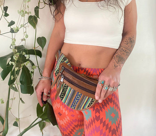 LEATHER/ COTTON BUMBAG