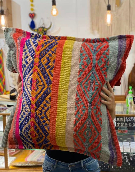 FLOOR CUSHION
